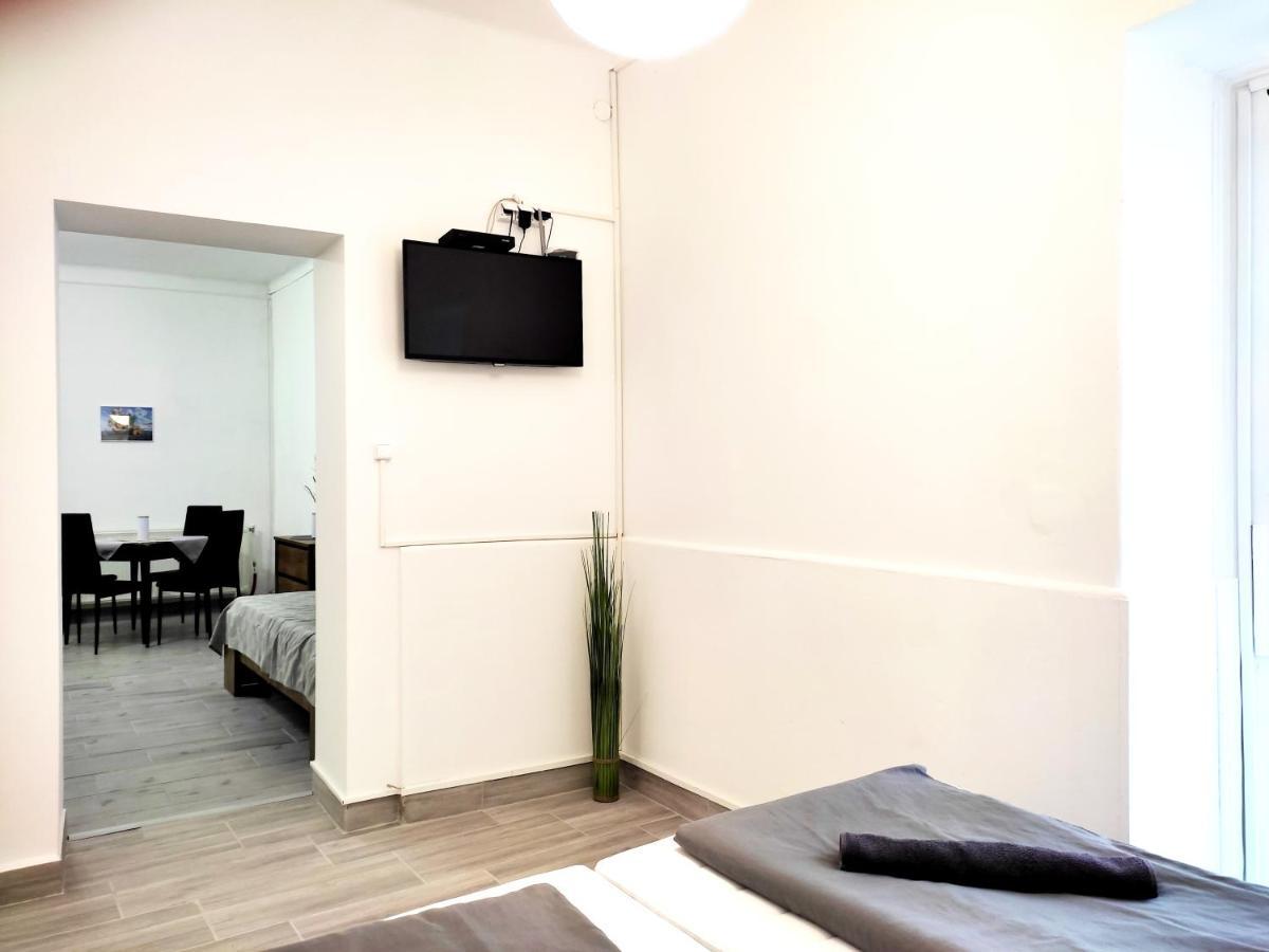 Dunapart Apartment Vác Extérieur photo